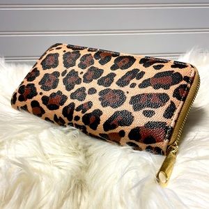 Leopard Vegan Leather Single Zipper Wallet